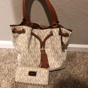 MK purse and wallet